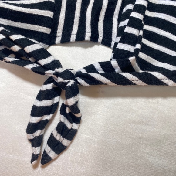 Petit Banana Republic 3/4 Sleeve Striped Top Black & White Size Small (Petite) - Picture 3 of 5